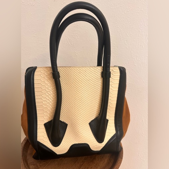 Pour la Victoire Large Butler Tote- Leather - Picture 2 of 5